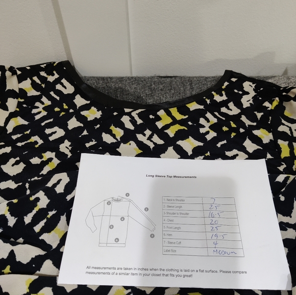 PJK Abstract Print Blouse - Medium - Picture 9 of 10